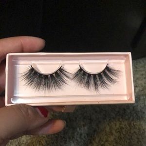 Fake eyelashes